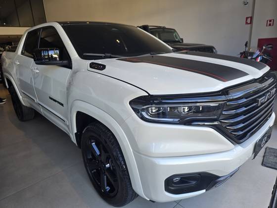 RAM RAMPAGE 2.0 HURRICANE 4 TURBO GASOLINA R/T 4X4 AUTOMÁTICO